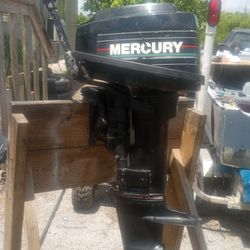 4 Mercury  Outboard Motor 