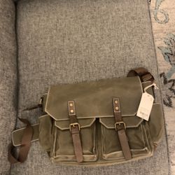 Mutual Weave Messenger Bag  **NEW With Tags**