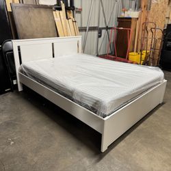 Queen Bed $280