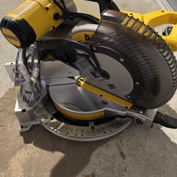 DeWalt 12” Compound Miter Saw + (2) Diablo 12” Wood Demon Finish Blades – New