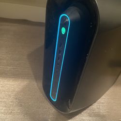 Alienware Aurora R10 Gaming PC - RTX 3070 / Ryzen 7 / Liquid Cooled