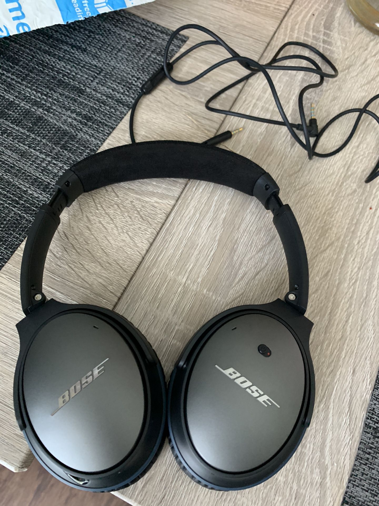 Bose noise cancellation head phones like new