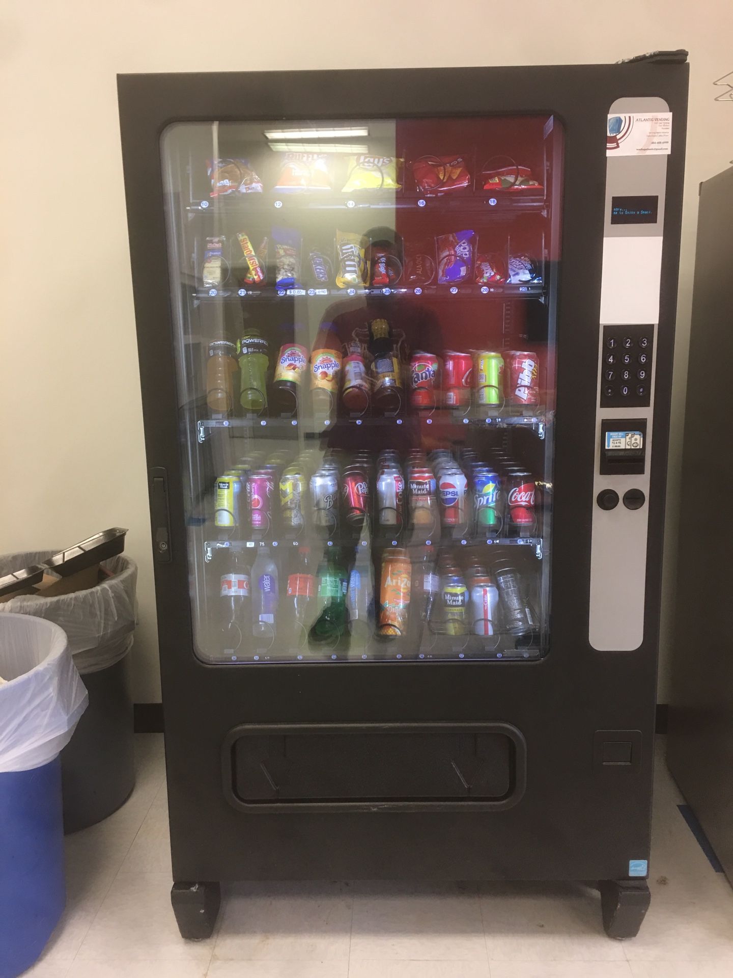 Vending Machine With Card Reader For Sale / Selectivend Sv 4 32