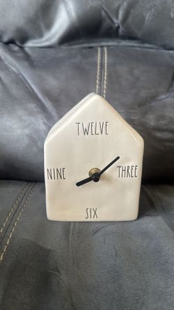 New Without Tags Rae Dunn Ceramic Clock