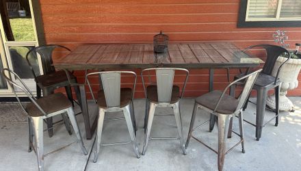 Indoor/outdoor Dining Set
