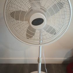 Fan 18 In 3 Speeds Oscillating . Ventilador De 3 Velocidades