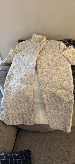 Indian ethnic wear for 4-5 years boy. Pickup- Piscataway