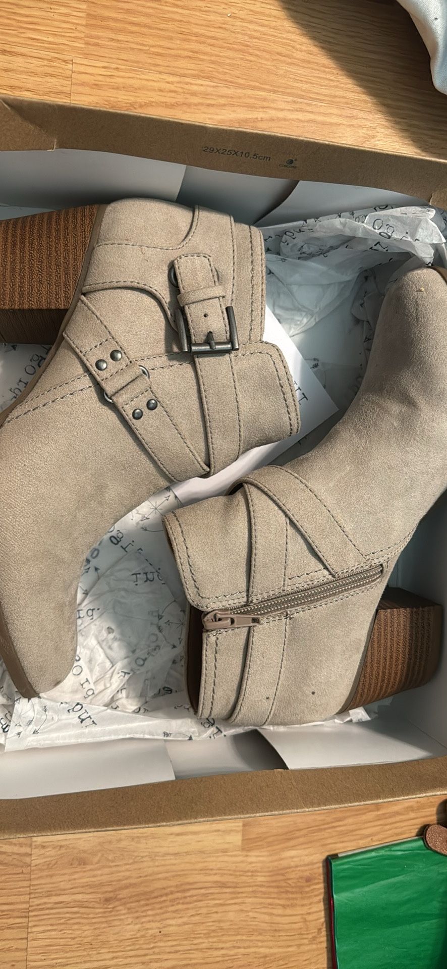 Ankle boots