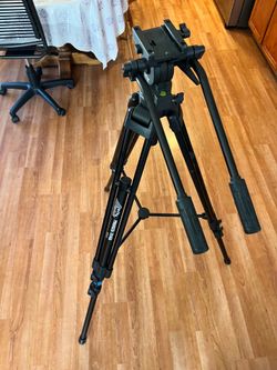 Davis & Sanford Provista 7518B Video Tripod w/ FM18 Fluid Head