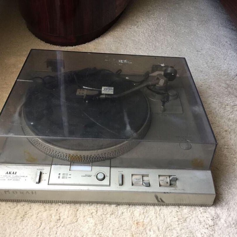 AKAI Direct Drive Turntable
