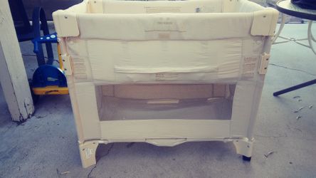 Arm's Reach Co-Sleeper