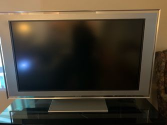Sony LCD TV 45”