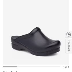 Clogs. DANSKO