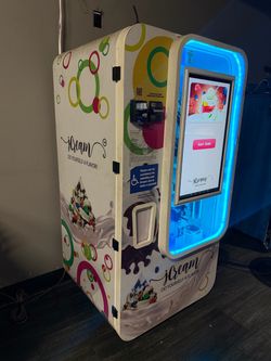 iCream Automated Soft Serve Vending Machine – 3 Toppings + 3 Syrups – Turnkey Business