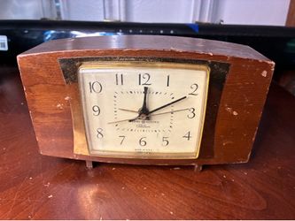 General Electric Mid Century Modern Alarm Clock Mahogany 7H249 USA Working