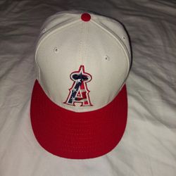 New Era Angeles 7 1/8 Fitted Hat