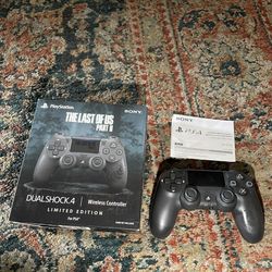 The last of us part 2 ps4 controller with box and manual