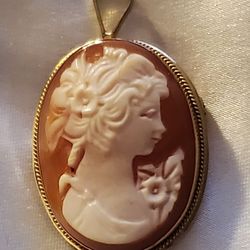 14K Cameo Broach/Pendant - 1 1/8" X 7/8"