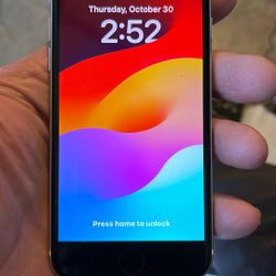 iphone se white used 