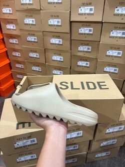 Authentic Adidas Yeezy Slides size 10 Pure