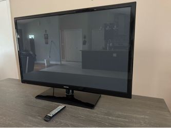 43" Samsung Plasma TV w/ Remote & Stand - Works Perfectly