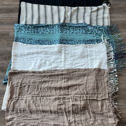 Woman’s Scarf Lot