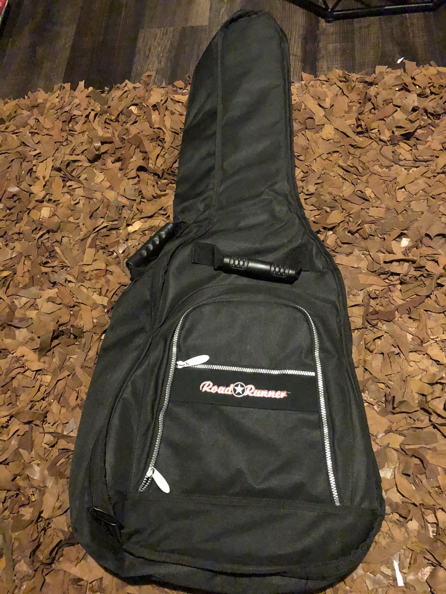 Road Runner acoustic guitar gig bag