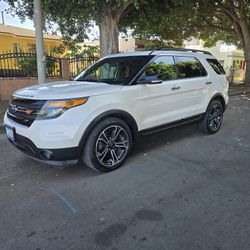 2014 Ford Explorer