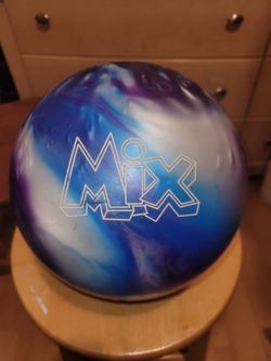 Storm Bowling Ball "Mix"