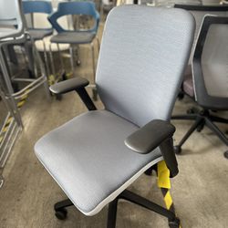 High End German Task Chair, New, Made By Teknion