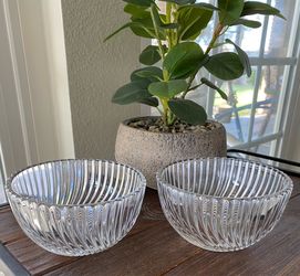 Set of 2 Ribbed Clearggh Glass Bowls