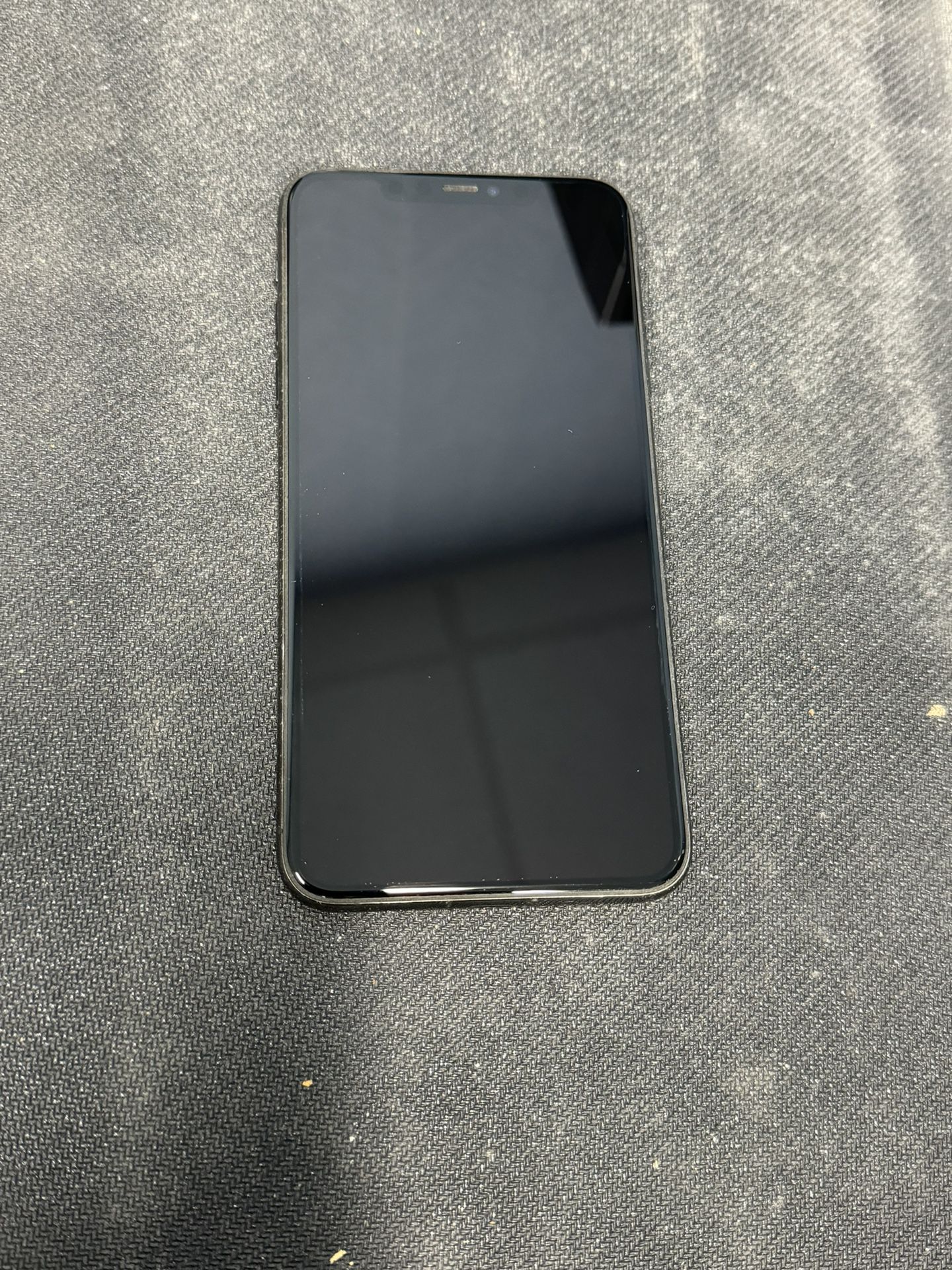 iPhone 11 Pro Max Unlocked $375 for Sale in Haverhill, MA - OfferUp