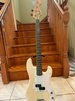 Squier Affinity Vintage Precision Bass