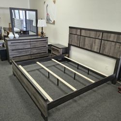 King Size 4 Piece Bedroom Set