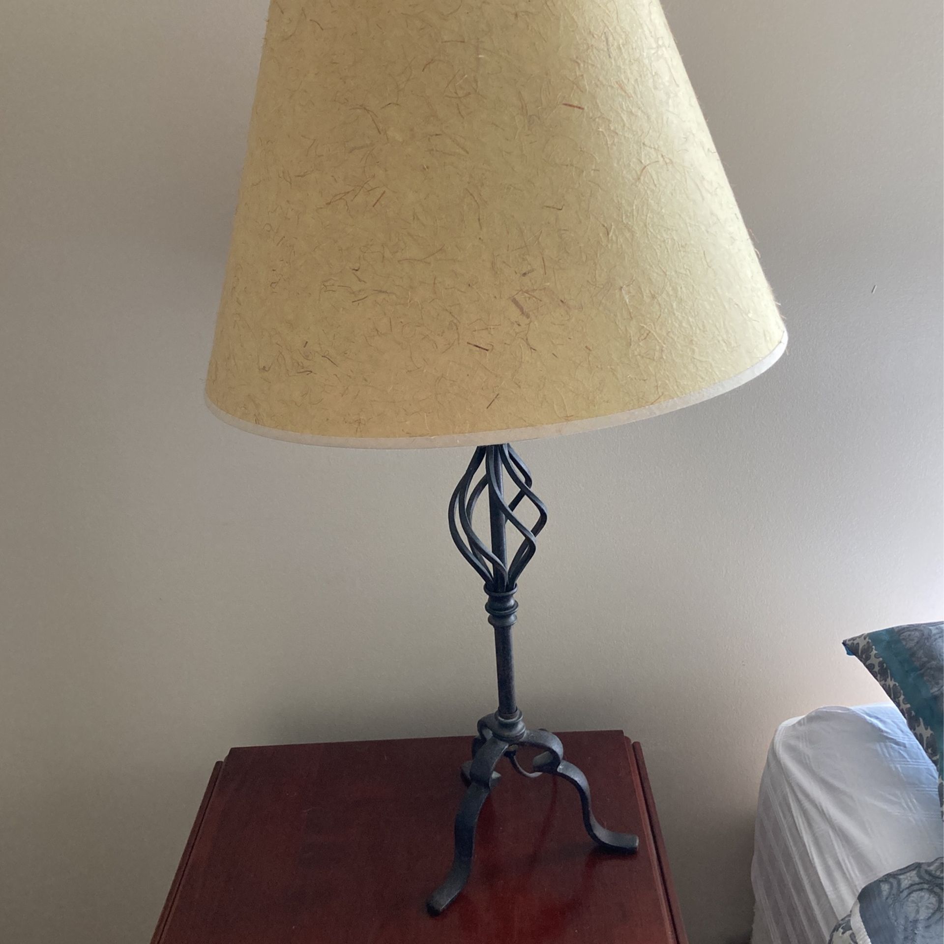 2 Bedside Lamps In Great Condition In Wilmington Not Raleigh