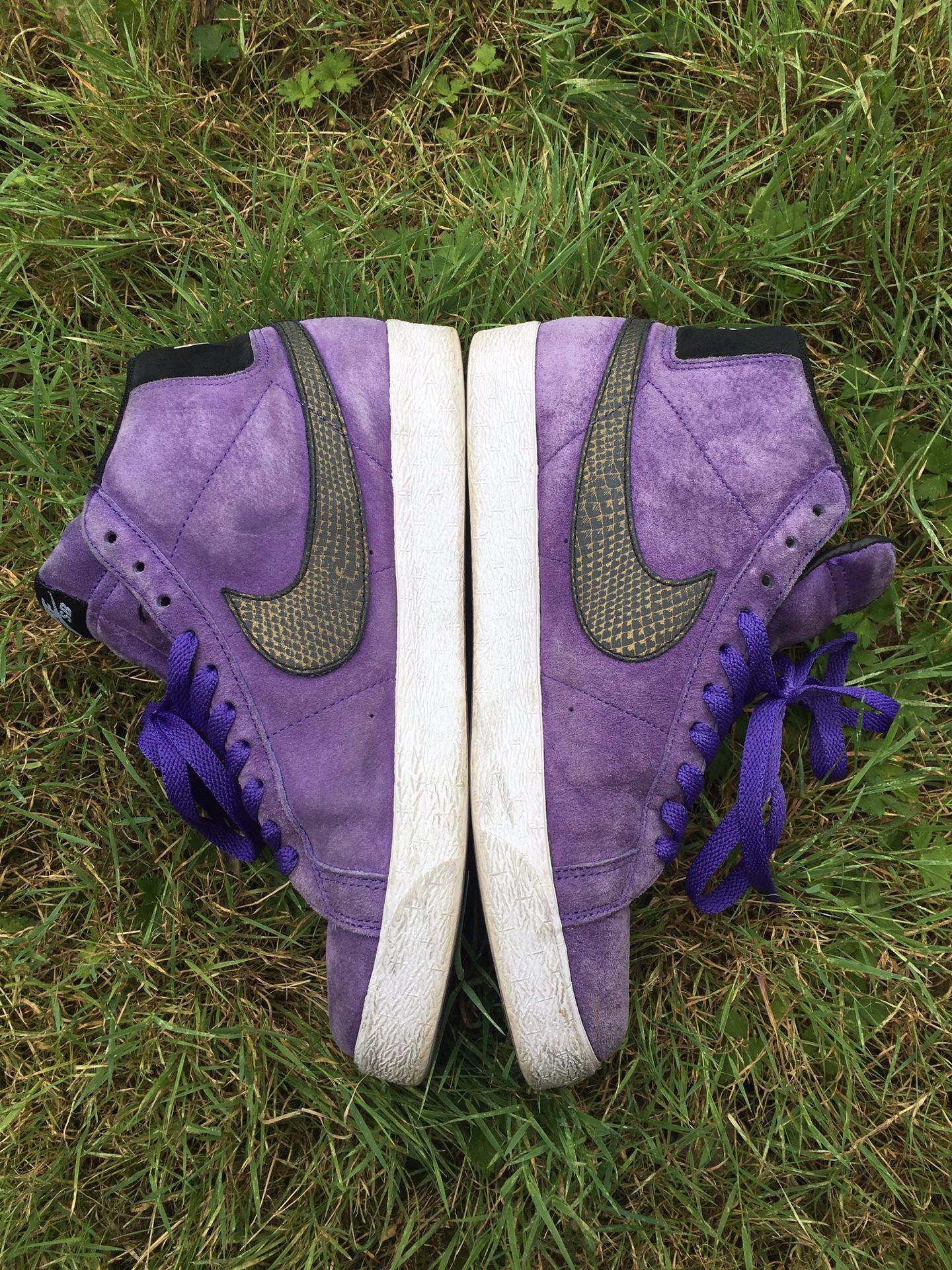 2008 Nike sb blazer purple rain men’s size 9.5