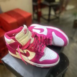 $80 Nike Dunk Sz 8