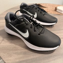 Nike Victory Pro 3 sz 7.5 Men’s NEW