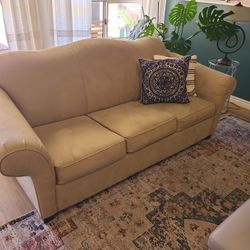 La-Z-Boy Queen Sleeper Sofa