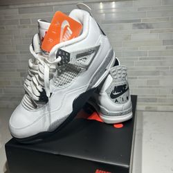 Jordan 4