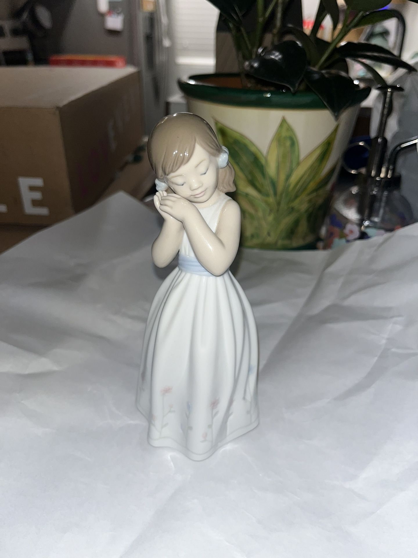 リヤドロ　MY SWEET PRINCESS LLADRÓ “My Sweet Princess” figurine type 603