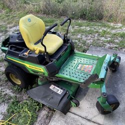 John Deere Z315E Zero Turn Riding Lawn Mower