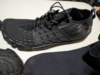 Water Shoes Size 8