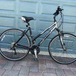 Gary Fisher Trek bicycle 19 inch frame 700 wheels