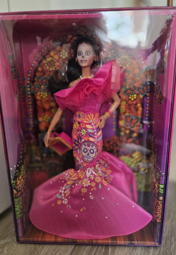 De Los Muerdos Barbie