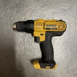 DEWALT DCD771 20V MAX 1/2” Drill/Driver – HEAVILY USED / WORKS