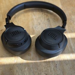 JBL Tune 710bt Wireless Headphones 