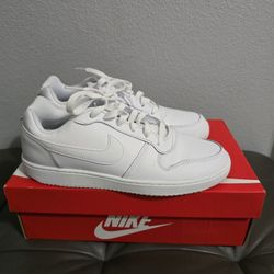 Nike Men's Ebernon Low Basketball Shoe