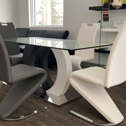 New Dining Table Set 63x35