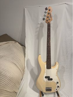 Korean Peavey Milestone II, 4 string electric Bass